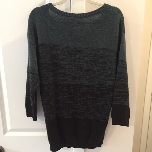 H&M 3/4 Sleeve Sweater - Picture 3 of 3
